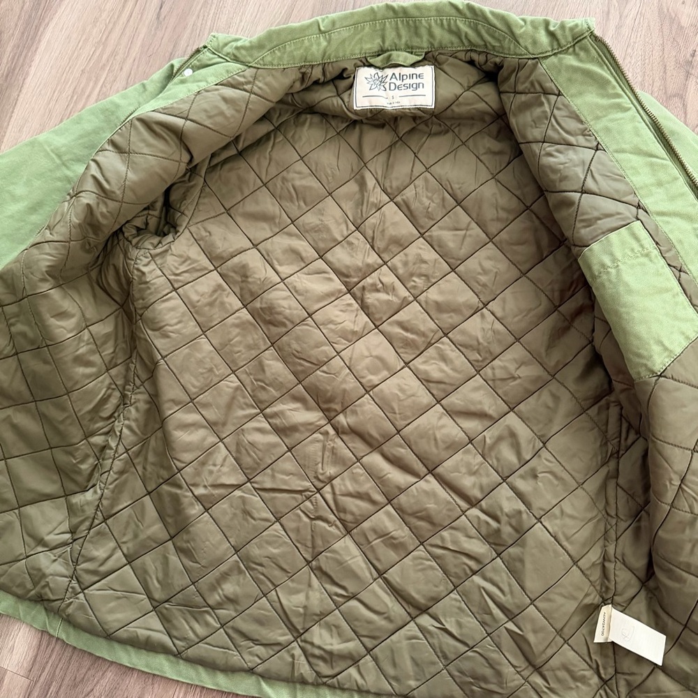 Women’s Jacket - Picture 9 of 10